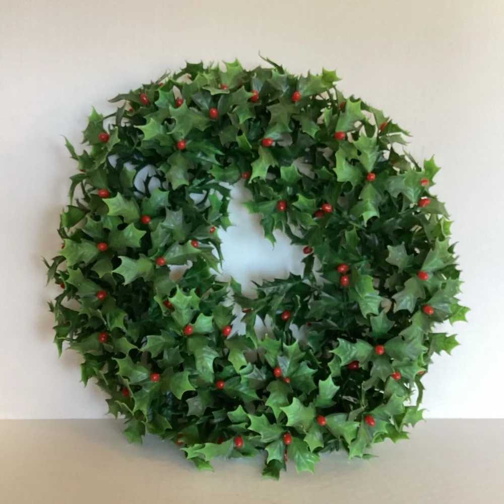 Vintage Plastic Festive Green and Red Holly Holiday Wreath 13”